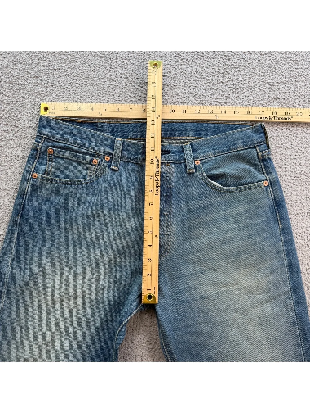 Levis 501 Original Fit Distressed Jeans Mens 34x30 Medium Wash Straight Leg